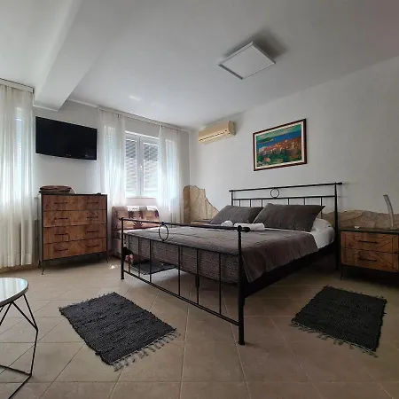 Klaic Nocleg ze śniadaniem 3*