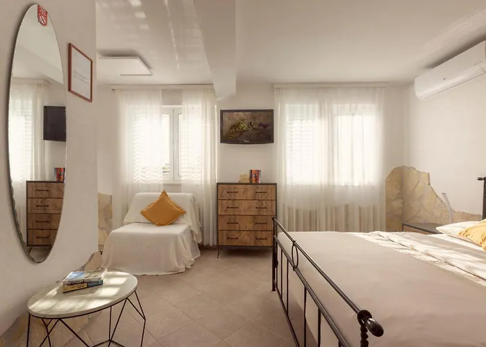 Klaic krevet i doručak